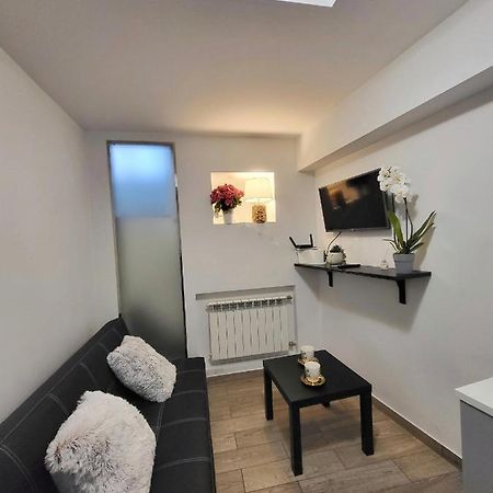 Underground Rooms Warsaw Ngoại thất bức ảnh
