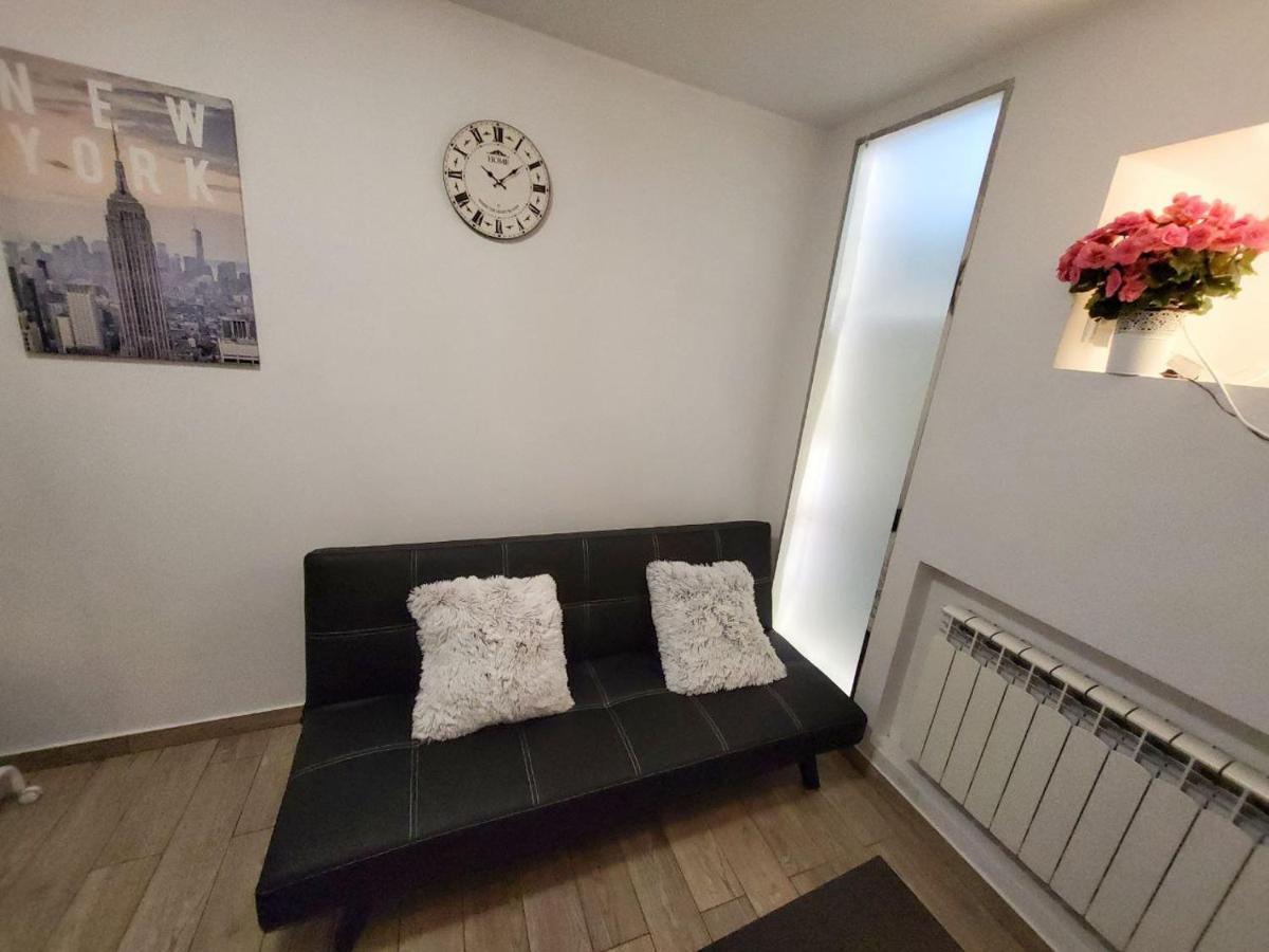 Underground Rooms Warsaw Ngoại thất bức ảnh